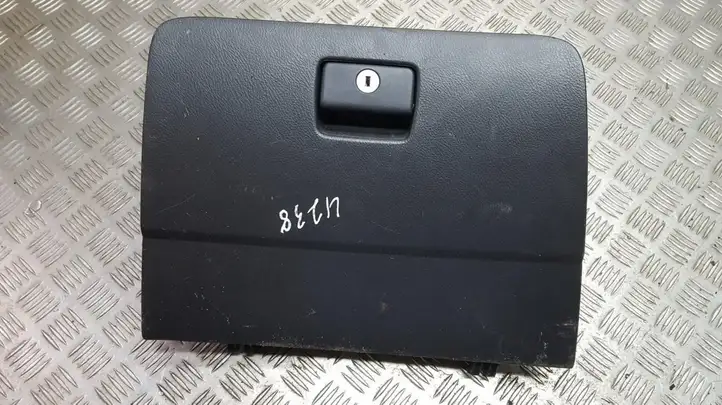 Toyota Avensis Verso (2004 - 2009) 5555144050 Вещевой ящик — фото 1