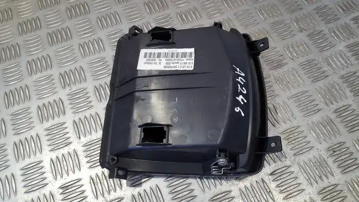 Nissan Note (E11) (2006 - 2014) 682609U000 Вещевой ящик — фото 2