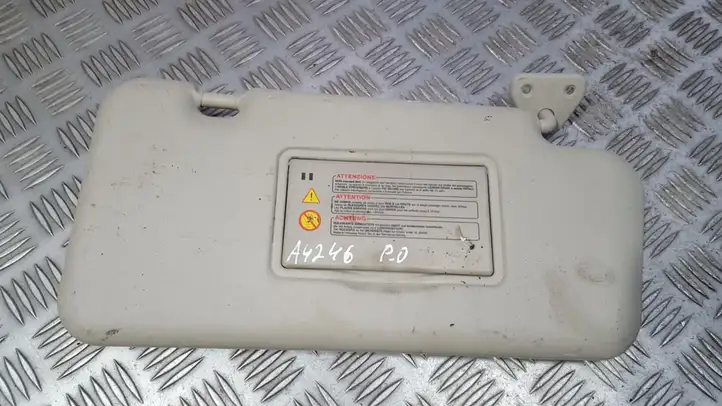 Nissan Note (E11) (2006 - 2014) Солнцезащитный козырек — фото 1