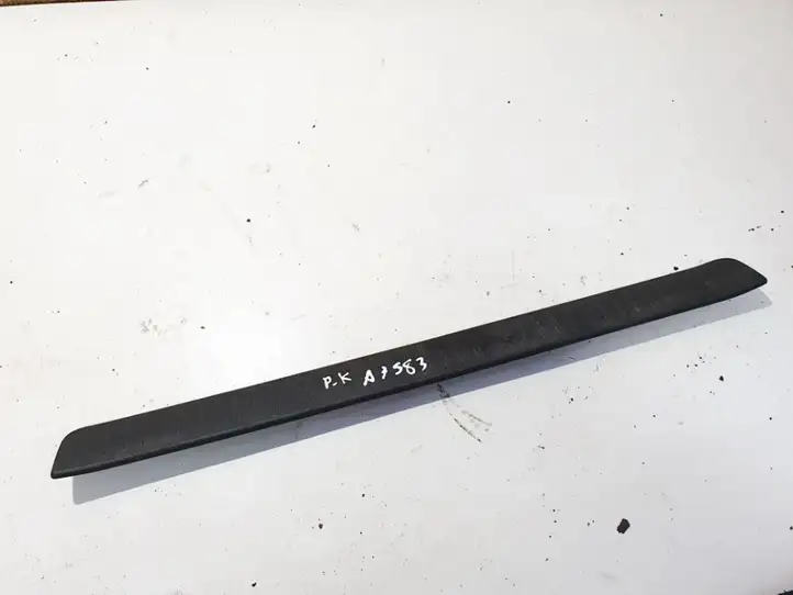 Toyota Avensis Verso (2004 - 2009) 67912-44040 Внутренняя отделка переднего порога — фото 1