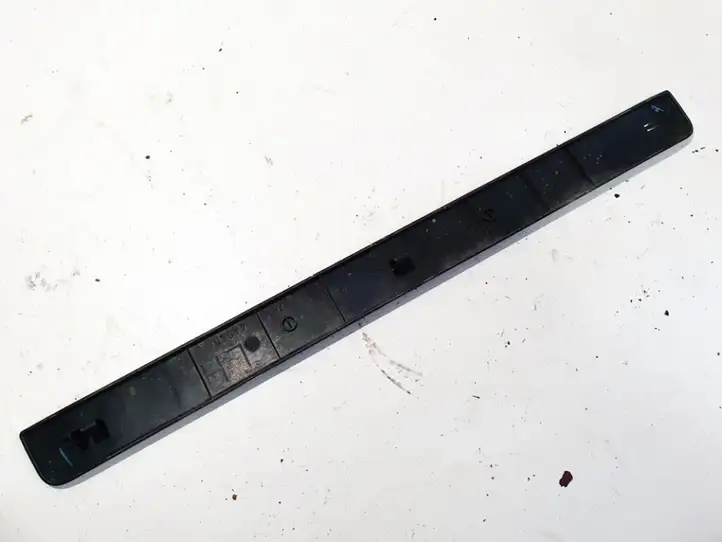 Toyota Avensis Verso (2004 - 2009) 67912-44040 Внутренняя отделка переднего порога — фото 3