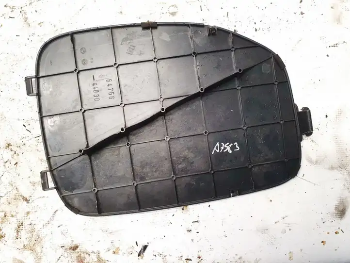 Toyota Avensis Verso (2004 - 2009) 6476644030 Прочие детали салона — фото 2