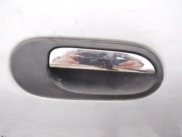 Nissan Almera N16 (2000 - 2010) Наружная ручка пиредней двери — фото 2