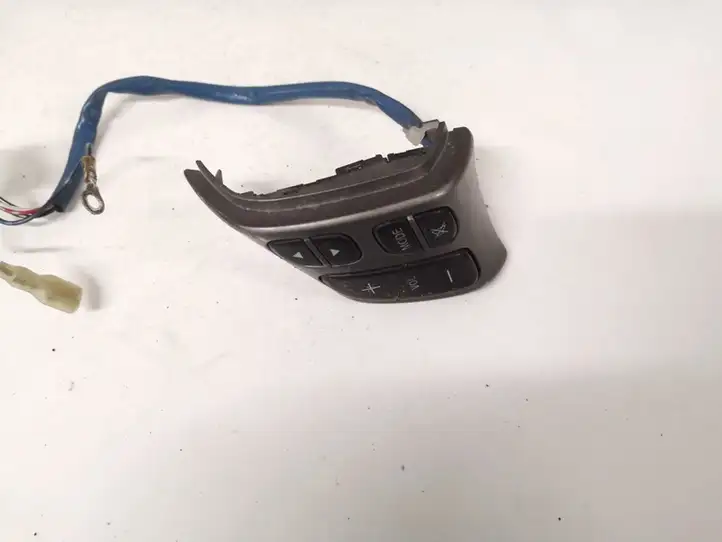Mazda 3 I (2003 - 2006) 153769lh Кнопки на рулевом колесе — фото 1