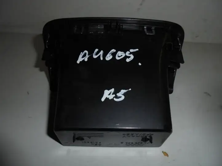 Audi A5 8T 8F (2007 - 2011) 8k0863300b Вещевой ящик — фото 2