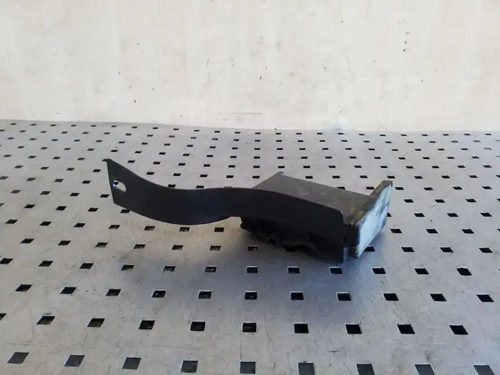 Mercedes-Benz ML W164 (2005 - 2011)  A1646803925 Другая деталь отсека двигателя