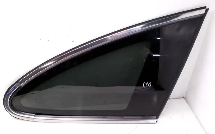 Honda CR-V (2009 - 2012) Заднее боковое стекло — фото 1