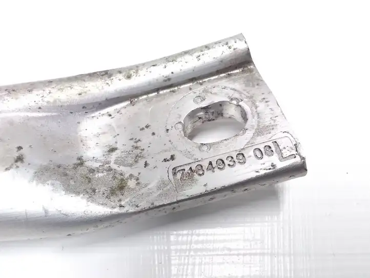 BMW X5 E70 (2006 - 2013)  7184939 Другая деталь отсека двигателя