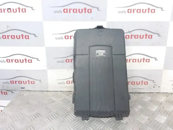 Audi Q3 8U (2011 - 2014) 3C0915443A Крышка ящика аккумулятора — фото 1