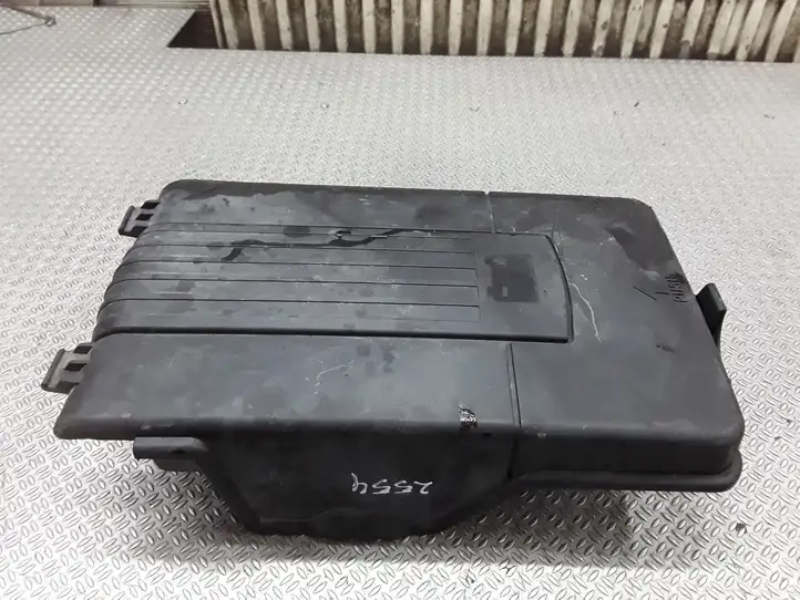 Audi A3/S3 8P (2004 - 2008) 1K0915443C Крышка ящика аккумулятора — фото 3