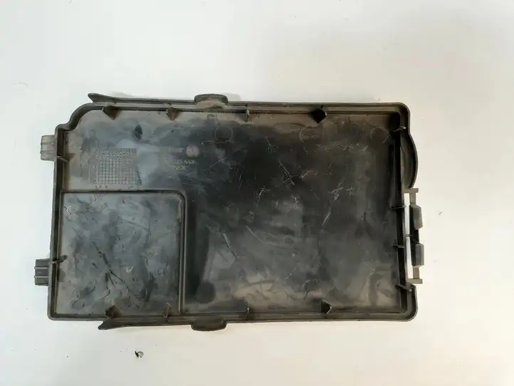 Volkswagen Touran I (2003 - 2010) 1K0915443 Крышка ящика аккумулятора — фото 2