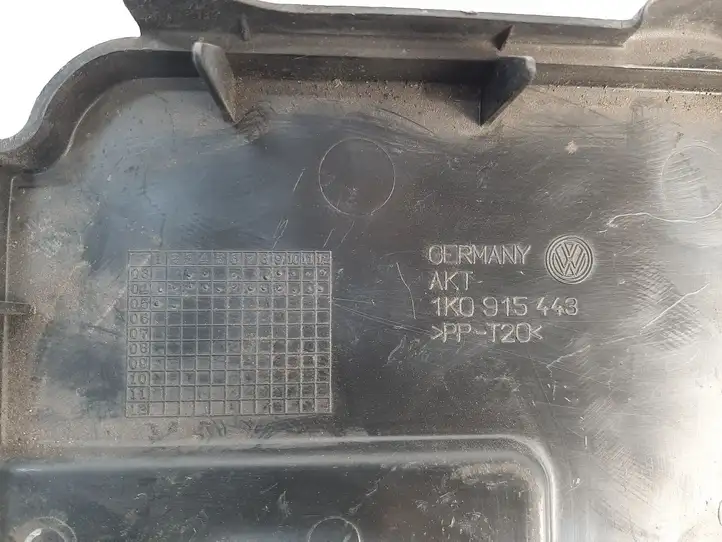 Volkswagen Touran I (2003 - 2010) 1K0915443 Крышка ящика аккумулятора — фото 3
