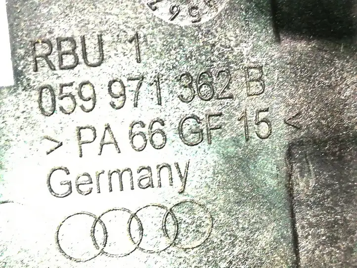 Audi A8 S8 D4 4H (2010 - 2014) 059971302B Прочие детали моторного отсека — фото 2