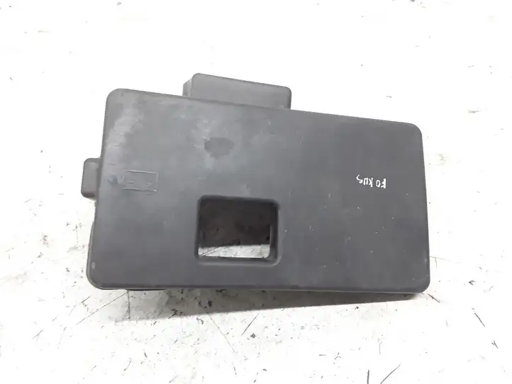 Ford Focus (1998 - 2004) 98AB10A659 Крышка ящика аккумулятора — фото 1