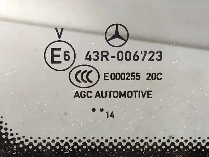 Mercedes-Benz C W205 (2014 - 2021) 2056706900 Заднее боковое стекло — фото 2