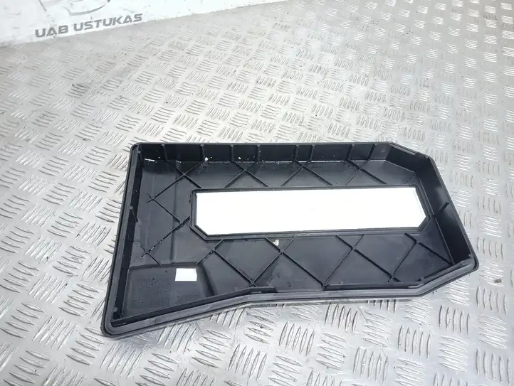 Porsche Cayenne (9PA) (2002 - 2010) 7L0864643B Крышка ящика аккумулятора — фото 3
