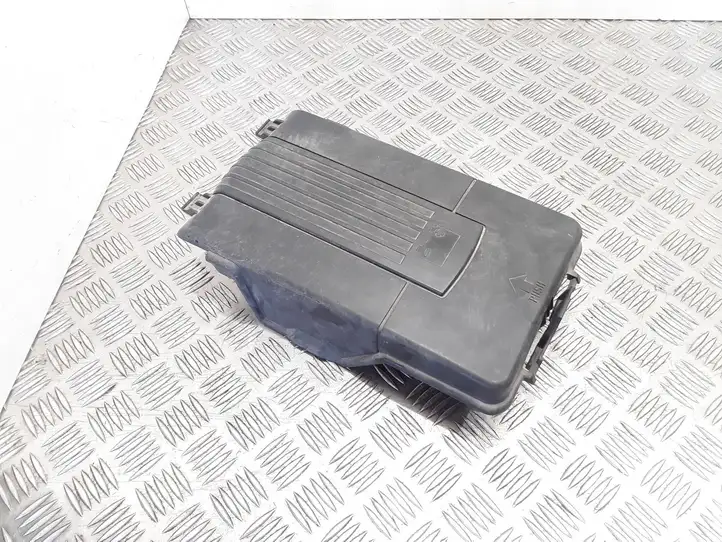 Volkswagen Golf Plus (2004 - 2008) 1K0915443C Крышка ящика аккумулятора — фото 1