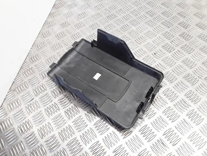 Volkswagen Golf Plus (2004 - 2008) 1K0915443C Крышка ящика аккумулятора — фото 2
