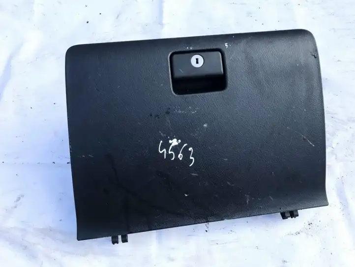 Toyota Corolla Verso AR10 (2004 - 2009) 555510f010 Вещевой ящик — фото 1