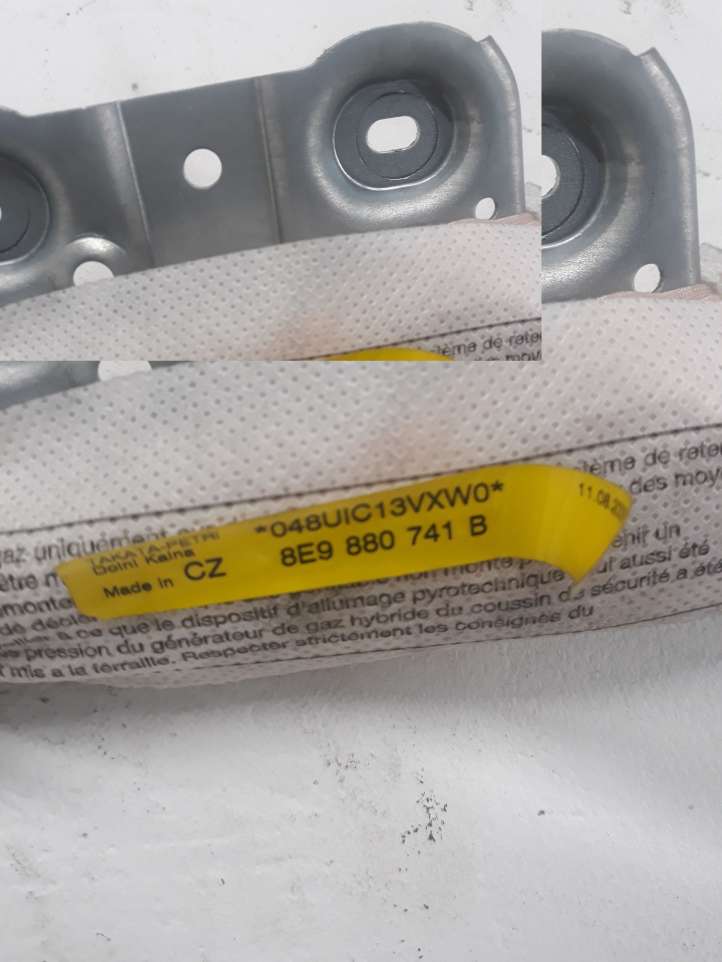 Audi A4 (2004 - 2009)  8E9880741B Боковая подушка безопастности (стойка)