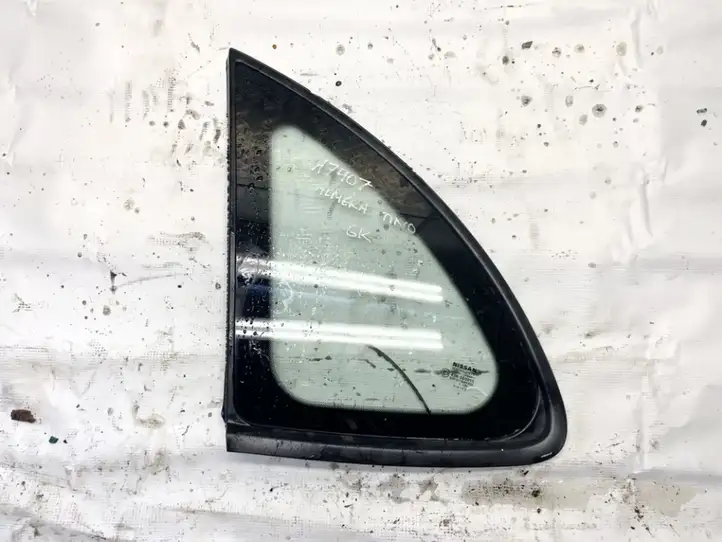 Nissan Almera (2000 - 2006) 43R000015 Заднее боковое стекло — фото 1