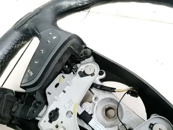 Toyota Avensis T250 (2003 - 2006) Кнопки на рулевом колесе — фото 2