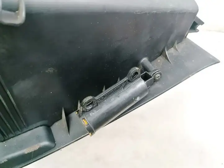 Toyota Corolla Verso AR10 (2004 - 2009) Вещевой ящик — фото 3