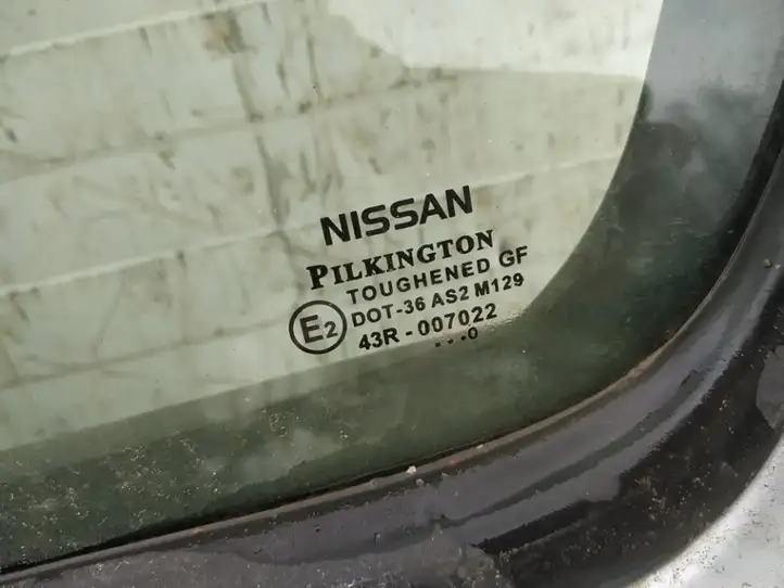 Nissan Almera N16 (2000 - 2010) Форточка двери — фото 3