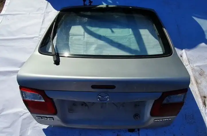 Mazda 626 (1999 - 2002) Крышка багажника — фото 1