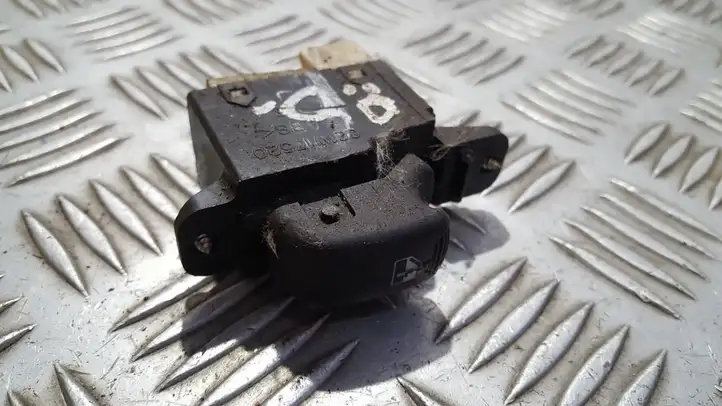 Hyundai Santa Fe (2000 - 2005) 935753c010 Блок кнопок стеклоподъемников — фото 1