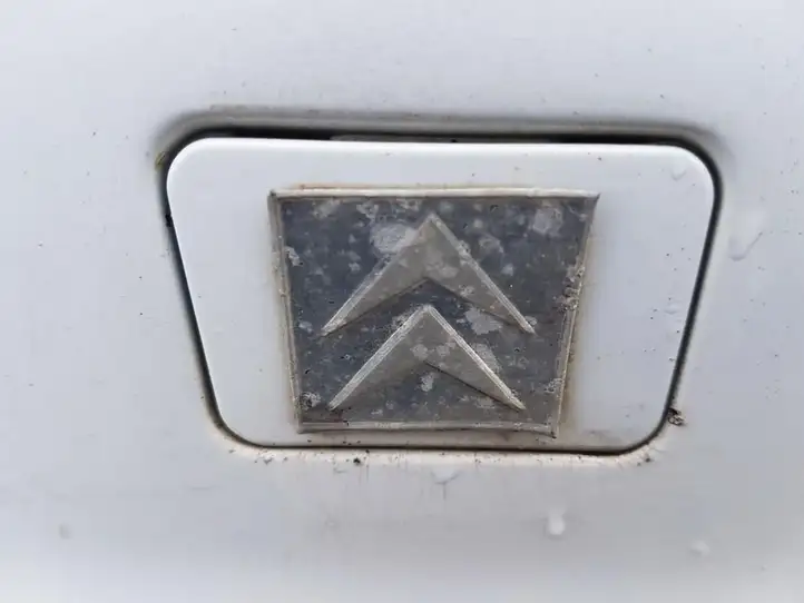 Citroen Xsara (1997 - 2006) Заглушка буксировочной петли бампера — фото 1
