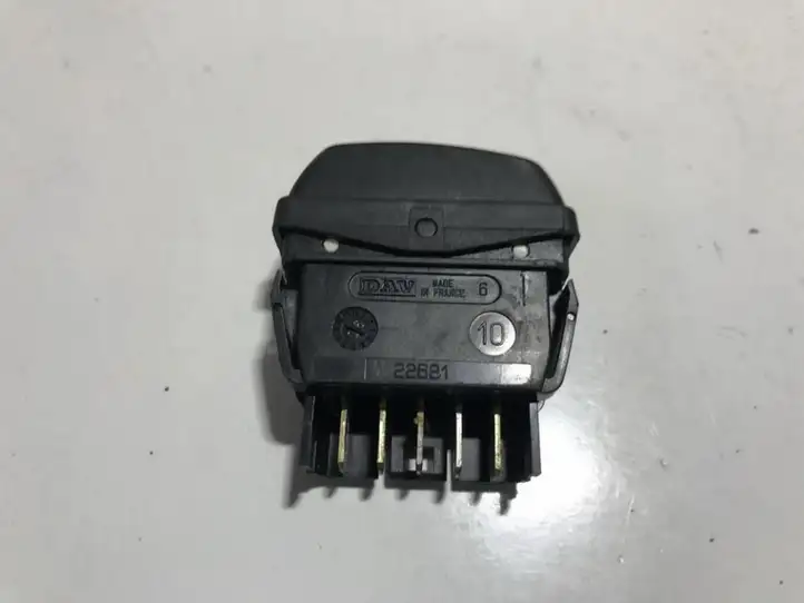 Citroen Xsara Picasso (1999 - 2012) 22681 Блок кнопок стеклоподъемников — фото 2