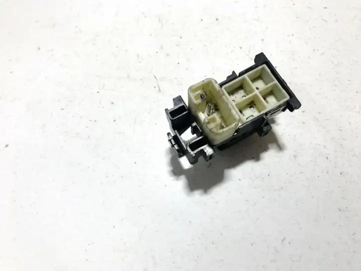 Toyota Yaris (2005 - 2009) 1928294 Блок кнопок стеклоподъемников — фото 2