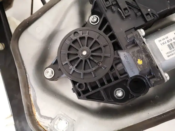 Volkswagen Golf V (2003 - 2009) 1k4839401e Стеклоподъемник задней двери — фото 3