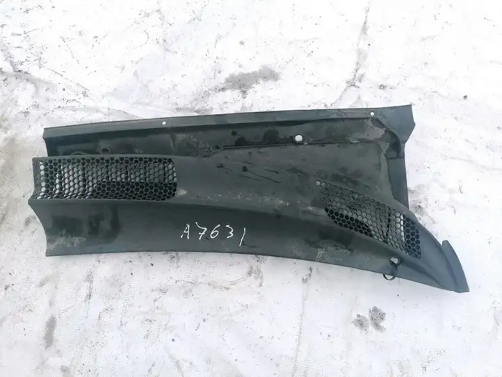 Toyota Yaris (1999 - 2003) 557810D010 Жабо стеклоочистителей — фото 1