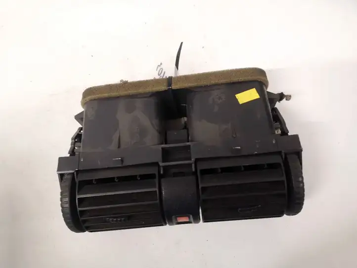 Opel Astra G (1998 - 2004) 90560344 Центральный воздушный дефлектор — фото 2
