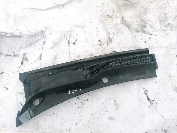 Toyota Yaris (1999 - 2003) 557820D010 Жабо стеклоочистителей — фото 1