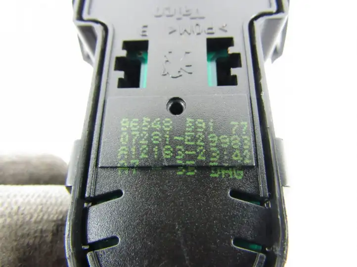 Peugeot 207 (2006 - 2009) Блок кнопок стеклоподъемников — фото 4