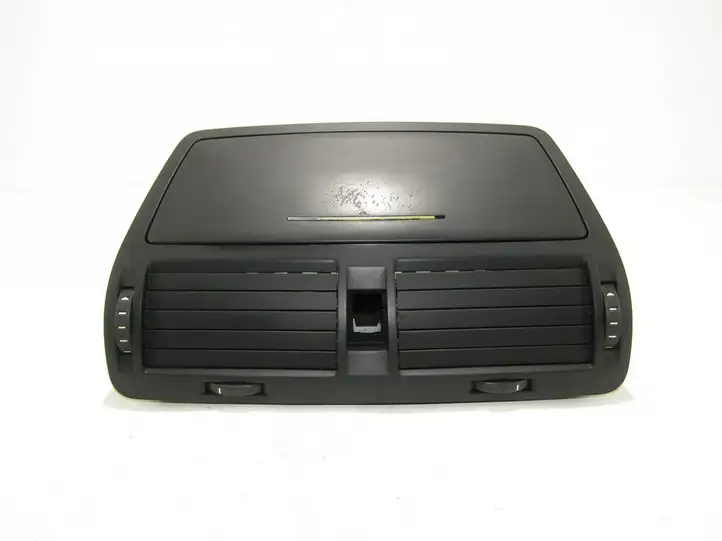 Skoda Octavia Mk2 (1Z) (2004 - 2013) Центральный воздушный дефлектор — фото 1