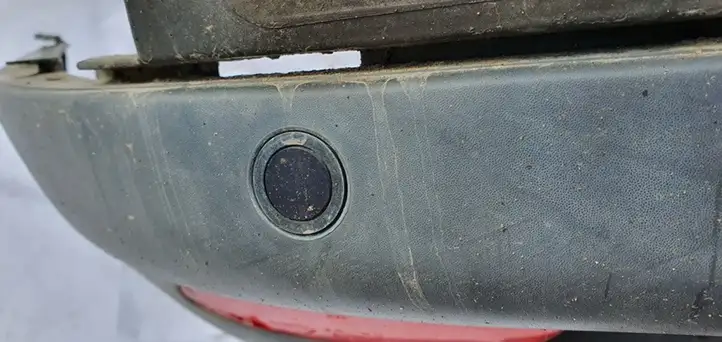 Daihatsu Cuore (1998 - 2003) Кронштейн заднего датчика парковки — фото 1