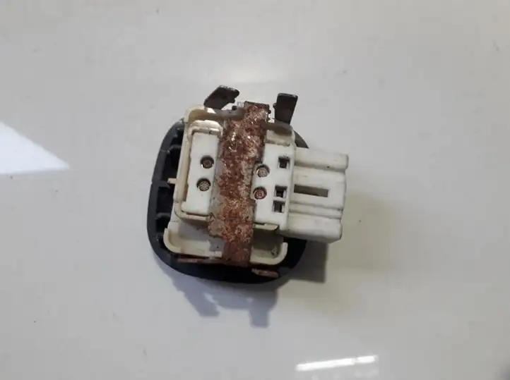 Toyota Previa (XR30, XR40) II (2000 - 2006) 192553 Блок кнопок стеклоподъемников — фото 2