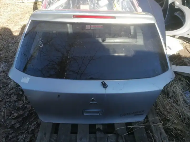 Mitsubishi Outlander (2001 - 2007) Крышка багажника — фото 1