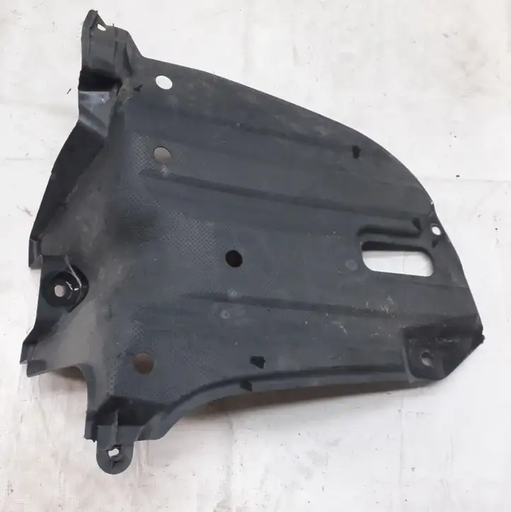 Toyota Avensis T250 (2003 - 2006) 5839805020 Защита двигателя — фото 1
