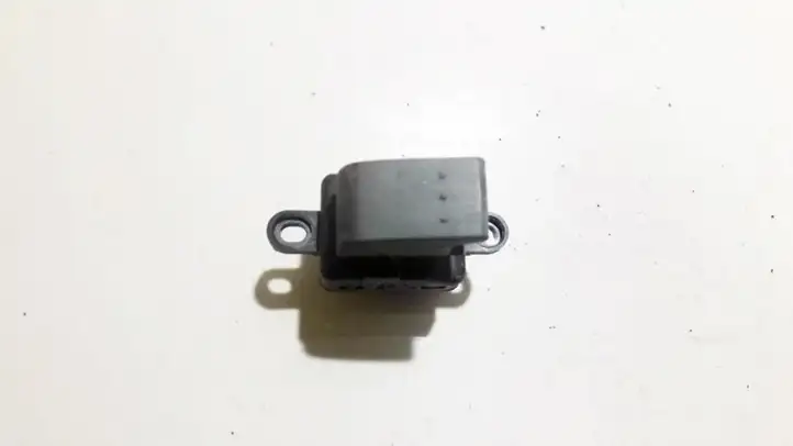 Mazda 3 I (2003 - 2006) b32h66370 Кнопка стеклоподъемников — фото 1