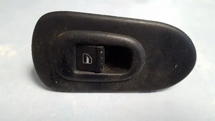 Seat Toledo II (1M) (1998 - 2006) 1m0867164 Блок кнопок стеклоподъемников — фото 1