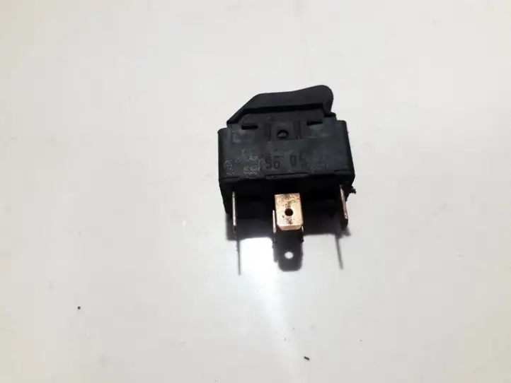 Audi A4 S4 B5 8D (1999 - 2001) 4M095985501C Кнопка стеклоподъемников — фото 2
