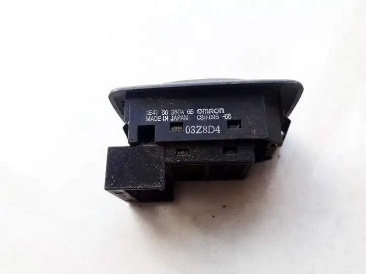 Mazda 626 (1999 - 2002) GE4T66380A Блок кнопок стеклоподъемников — фото 2