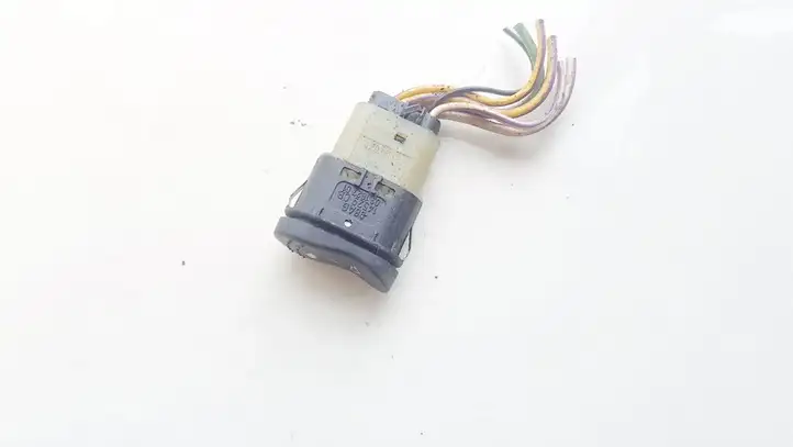 Ford Focus (1998 - 2004) 98ag14529cb Кнопка стеклоподъемников — фото 1
