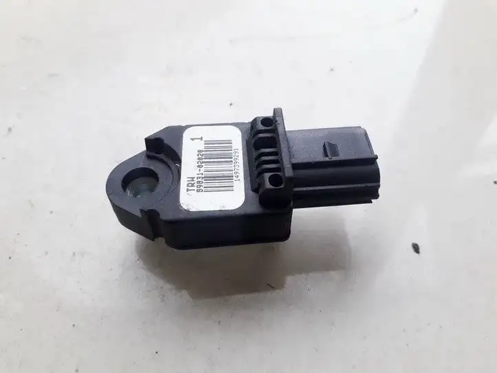 Toyota Corolla Verso AR10 (2004 - 2009) 8983102020 Датчик удара SRS — фото 1