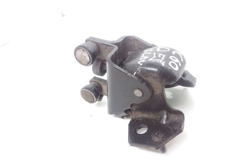 Peugeot Partner (2002 - 2008)   Нижняя направляющая ролика / нижняя петля